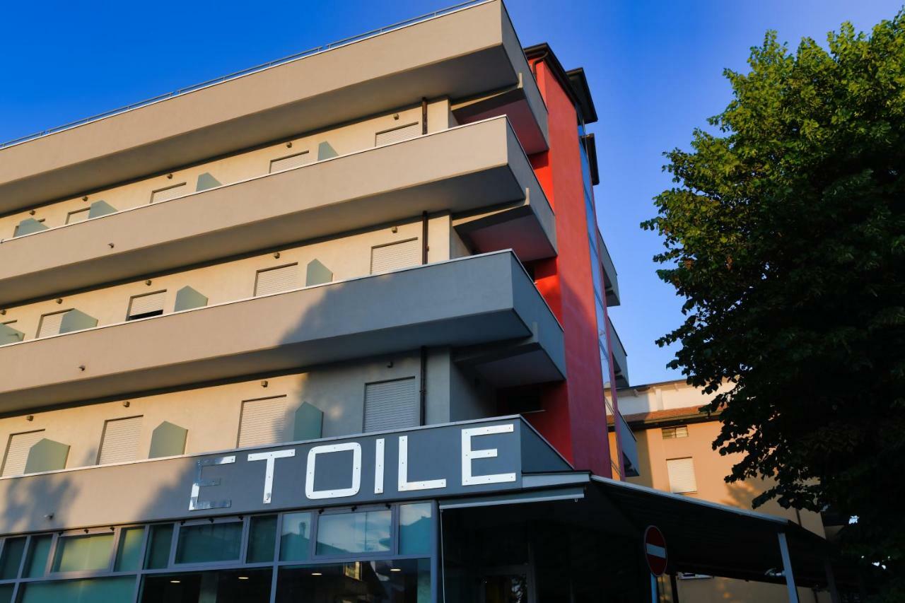 Etoile Hotel